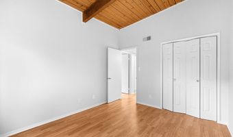 4961 AMERICANA Dr 208, Annandale, VA 22003
