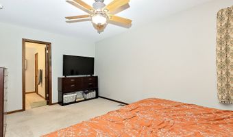 672 Garys Dr, Antioch, IL 60002