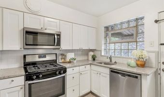 9211 Niles Pl, Affton, MO 63123