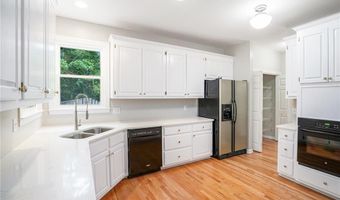 137 Dockside Downs Dr, Woodstock, GA 30189