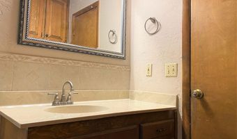 6001 GAINSBOROUGH Rd, Amarillo, TX 79106