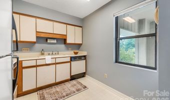 2604 Vineyard Blvd, Asheville, NC 28805