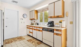 14 Jasper Ave, Johnston, RI 02919