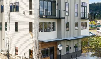 138 Clear Creek Dr, Ashland, OR 97520