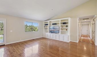 707 S Live Oak Park Rd, Fallbrook, CA 92028