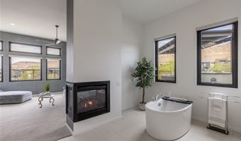 10843 White Clay Dr, Las Vegas, NV 89135