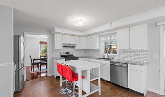 9 Rhodes St, Billerica, MA 01821