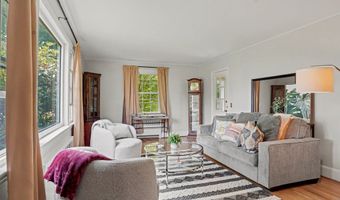 10 Crest Rd, Danbury, CT 06811