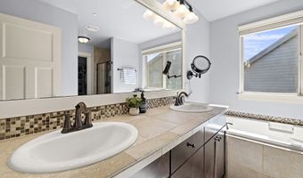 12555 SW MOORHEN Way, Beaverton, OR 97007