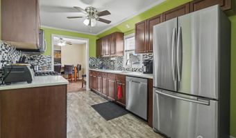 18 Tappen St, Avenel, NJ 07001