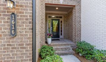 1616 Prestwick Ln, Dunwoody, GA 30338