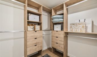 7211 Aipo Pl, Honolulu, HI 96825