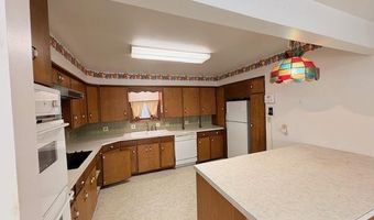 413 N 5th St, Arkansas City, KS 67005