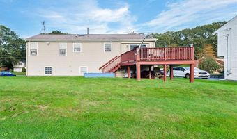 80 TOMAHAWK Trl, Cranston, RI 02921