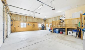 53 E 3rd St N, Cowley, WY 82420