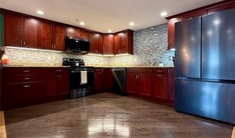 1 Tupperware Dr 138, North Smithfield, RI 02896