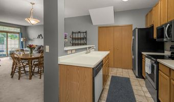 15634 Garnet Way 21, Apple Valley, MN 55124