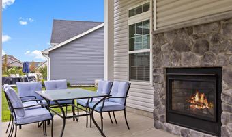 21 Aurora Cir, Barnegat, NJ 08005