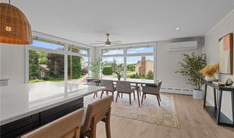 96 Roger Williams Dr, North Kingstown, RI 02852