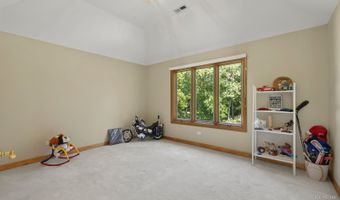 1760 W Whispering Ct, Addison, IL 60101