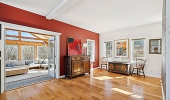 118 Sawyer Hill Rd, Canaan, NH 03741