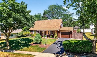 29 Ormont Ln, Aberdeen, NJ 07747