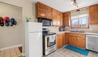 1720 S 13th St, Beatrice, NE 68310