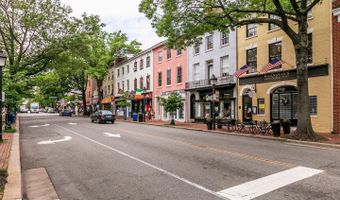 906 S WASHINGTON St 107, Alexandria, VA 22314