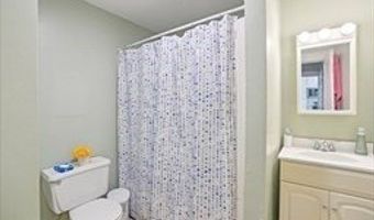 123 White St 123, Belmont, MA 02478