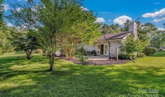 5 Fairway Dr, Arden, NC 28704