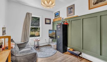 385 Essex St, Bangor, ME 04401