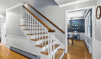 11 Wendover Way, Bedford, NH 03110
