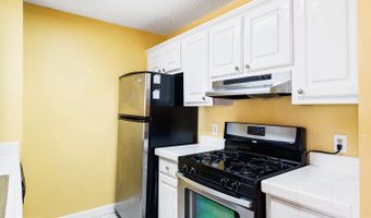 60 S VAN DORN St 507, Alexandria, VA 22304