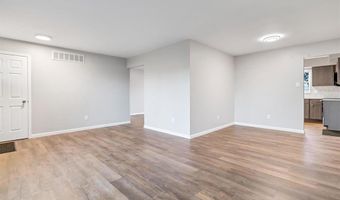 109 Timka Dr, Ballwin, MO 63011