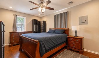 71 Compton St, Belford, NJ 07718