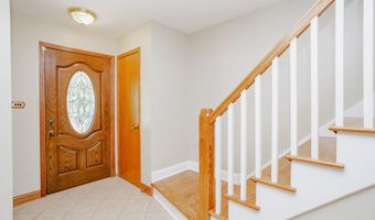 722 N Mavis Ln, Addison, IL 60101