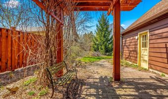 1027 Cedar Ave, Albert Lea, MN 56007