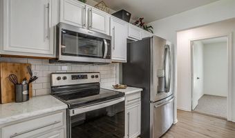 208 Cheyenne Trl, Alvarado, TX 76009