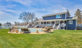 41653 N Lotus Ave, Antioch, IL 60002