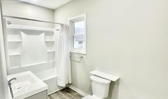 1411 S VanBuren St, Auburn, IN 46706