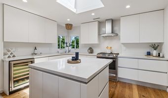 6512 Surfside Ln, Carlsbad, CA 92011
