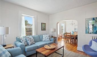 7 Carroll Ave 2, Newport, RI 02840
