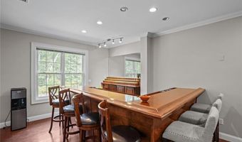 151 Old Jenckes Hill Rd, Lincoln, RI 02865