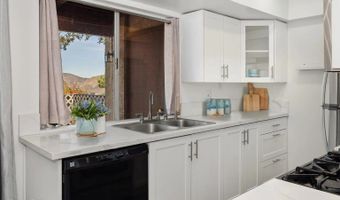 6878 Navajo Rd 61, San Diego, CA 92119