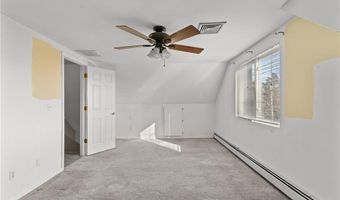 4 Cobble Hill Rd, Lincoln, RI 02865