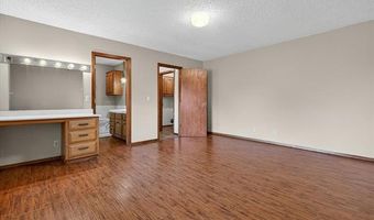 5908 Whitney Ln, Bartlesville, OK 74006