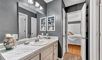 9 Connie Ln, Bella Vista, AR 72715