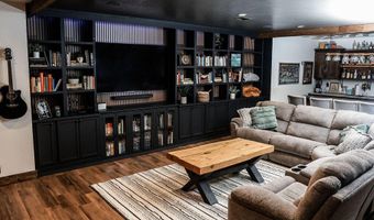 3330 Edgewood Ave, Baxter Springs, KS 66713