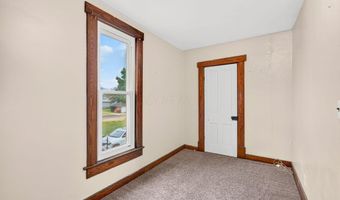 127 Walnut St, Ashville, OH 43103