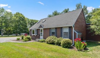 2 Cortland Cir, Bangor, ME 04401